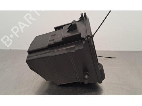 Fuse box RENAULT MASTER III Van (FV) 2.3 dCi 150 FWD (FV0F, FV03, FV09) | BP28081952E1 
