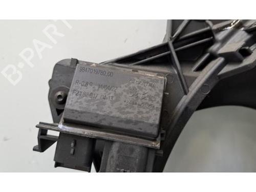 Used Radiator fan Radiator fan PEUGEOT 208 II (UB_, UP_, UW_, UJ_) 1.2 PureTech 100 (101 hp) 36769704 36769704