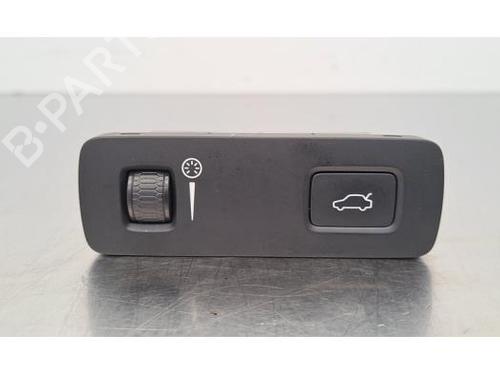 Used Switch VOLVO V60 II Cross Country (227) D3 AWD (150 hp) 26649430