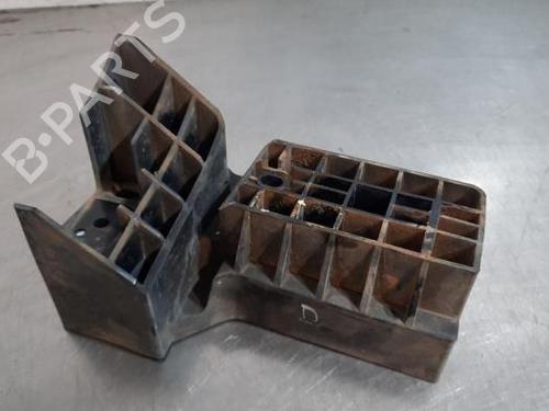 Used Front bumper reinforcement Front bumper reinforcement 37083111 37083111