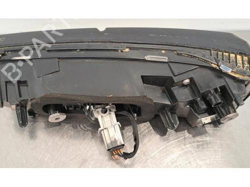 Right taillight PEUGEOT 308 III (FB_, FH_, FP_, F3_, FM_) PureTech 130 (FPHNSL, FPHNST) | BP27168636C35 