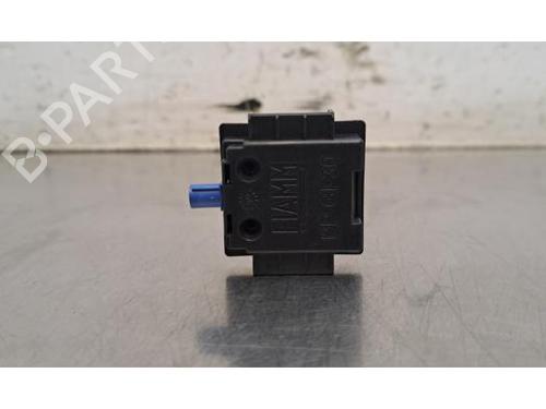 Used Antenna/Base Antenna/Base DS DS 7 Crossback (J4_, JR_, JC_) E-TENSE 225 (J4DGZU, J45GQU) (224 hp) 36366402 36366402