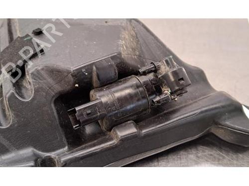 Windscreen washer tank PEUGEOT 308 III (FB_, FH_, FP_, F3_, FM_) BlueHDi 130 (FBYHZL, FBYHZT) | BP26442135C113 