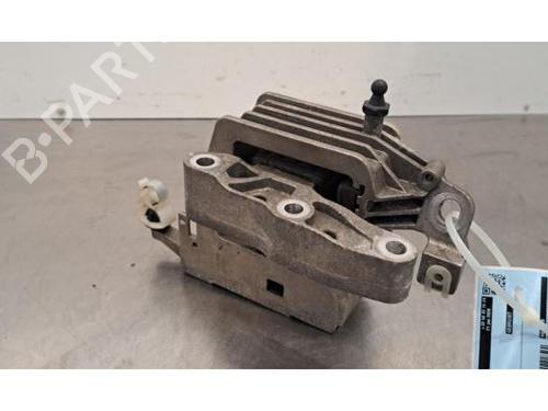 Used Engine mount BMW 1 (F40) 118 i (140 hp) 32398652