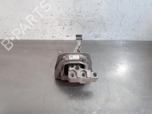 Used Engine mount VW GOLF VIII (CD1, DA1) 2.0 TSI R 4motion (320 hp) 29214801