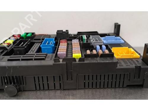 Fuse box PEUGEOT 3008 II SUV (MC_, MR_, MJ_, M4_) 1.5 BlueHDi 130 | BP29214846E1 