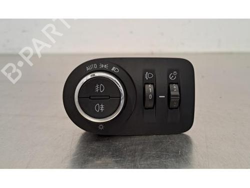 Used Headlight switch OPEL GRANDLAND / GRANDLAND X (A18, P1UO) 1.2 (75) (131 hp) 28092781