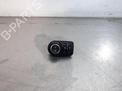 Used Headlight switch Headlight switch OPEL CROSSLAND X / CROSSLAND (P17, P2QO) 1.2 (75) (110 hp) 33247937 33247937