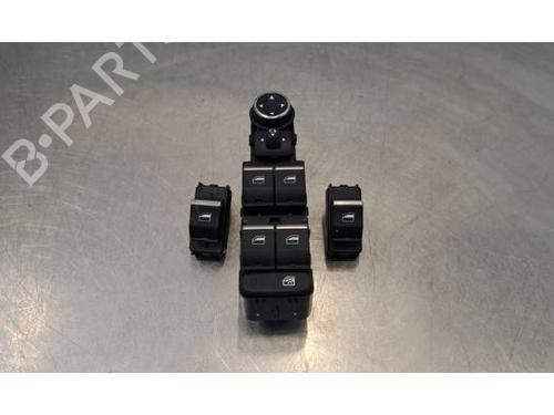 Used Switch Switch PEUGEOT 3008 II SUV (MC_, MR_, MJ_, M4_) 1.2 THP/ PureTech 130 (MRHNSM, MRHNSU, MRHNSJ, MRHNYW,... (131 hp) 40517824 40517824