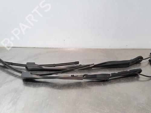 Used Front windshield wiper arm BMW 3 (G20, G80, G28) 318 d (136 hp) 16263847