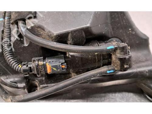 Windscreen washer tank PEUGEOT 308 III (FB_, FH_, FP_, F3_, FM_) PureTech 130 (FPHNSL, FPHNST) | BP23638738C113 