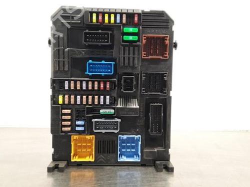 Used Fuse box OPEL CORSA F (P2JO) 1.2 (68) (101 hp) 23586198