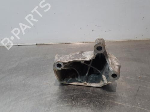 Used Engine mount SEAT ARONA (KJ7, KJP) 1.0 TSI (95 hp) 15033701