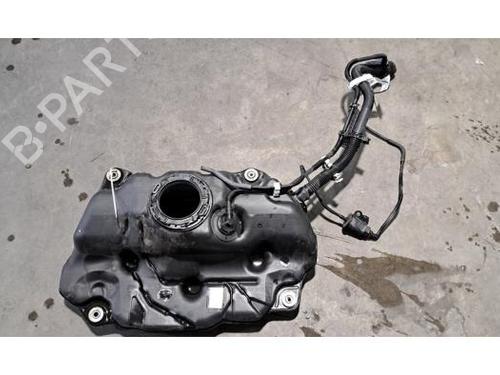 Serbatoio carburante TOYOTA YARIS (_P21_, _PA1_, _PH1_) 1.5 Hybrid (MXPH10, MXPH11) (116 hp) 31301812