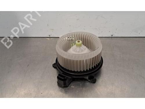 Used Heater blower motor LAND ROVER RANGE ROVER SPORT II (L494) 3.0 SDV6 4x4 (306 hp) 30501090