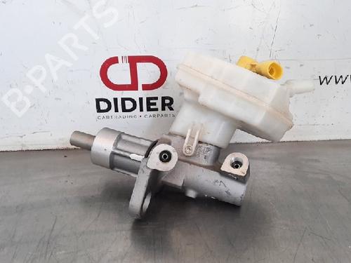 Used Brake master cylinder OPEL ZAFIRA TOURER C (P12) 1.6 CDTI (75) (136 hp) 10880446
