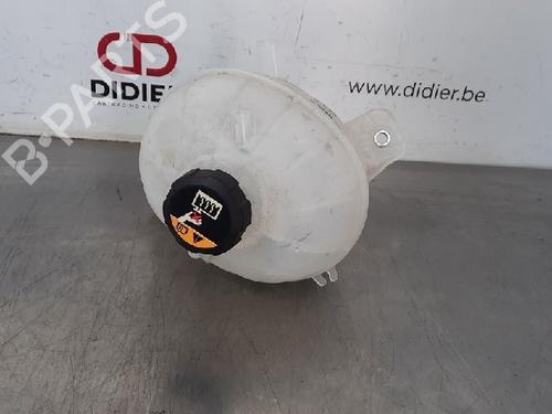 Used Expansion tank KIA SORENTO III (UM) 2.2 CRDi 4WD (200 hp) 10881289