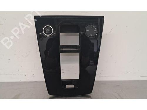 Used Middle console AUDI A3 Limousine (8YS, 8YM) 30 TDI (116 hp) 29703571