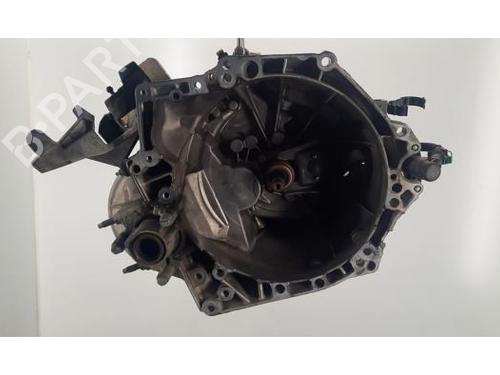 Used Gearbox OPEL CORSA F (P2JO) 1.2 (68) (101 hp) 31076467