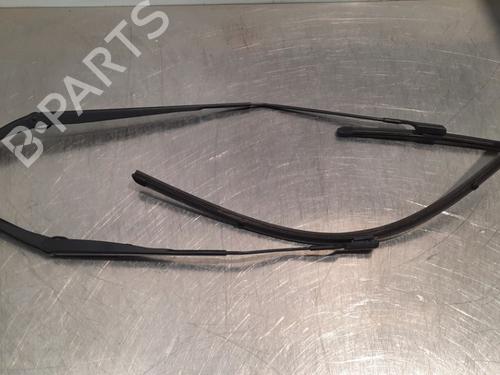 Front windshield wiper arm RENAULT CLIO V (B7_) 1.0 TCe 100 (B7MT) | BP15023663C143 