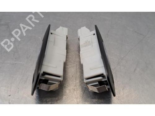 Interior roof light RENAULT CLIO V (B7_) 1.0 TCe 90 (B7MT) | BP39154386I8 - Image 2