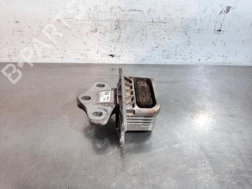 Used Engine mount MINI MINI (F55) One (102 hp) 23629939