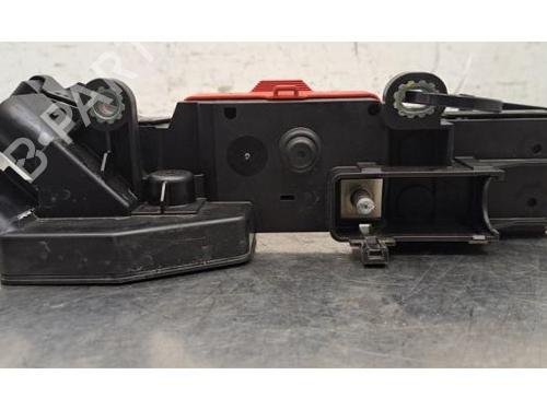 Fuse box LAND ROVER DEFENDER Station Wagon (L663) D200 MHEV 4x4 | BP40517630E1 - Image 2