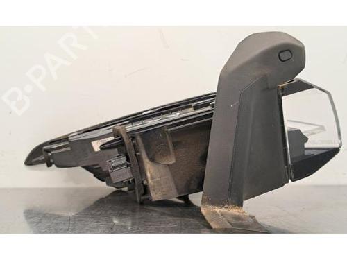 Right taillight PEUGEOT 308 III (FB_, FH_, FP_, F3_, FM_) PureTech 130 (FPHNSL, FPHNST) | BP27168632C35 