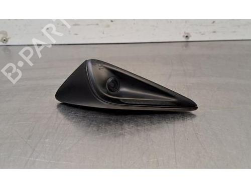 camera-tesla-model-3-5yj3-2017-35315220 main image