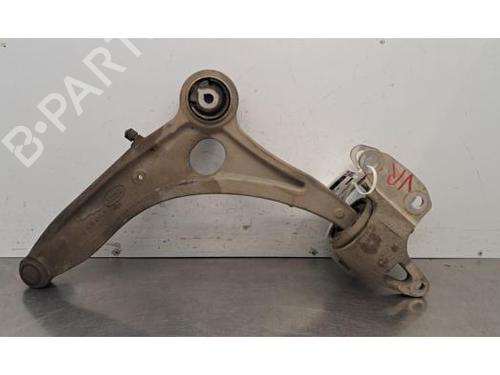 right-front-suspension-arm-land-rover-discovery-sport-l550-2014-37479385 main image