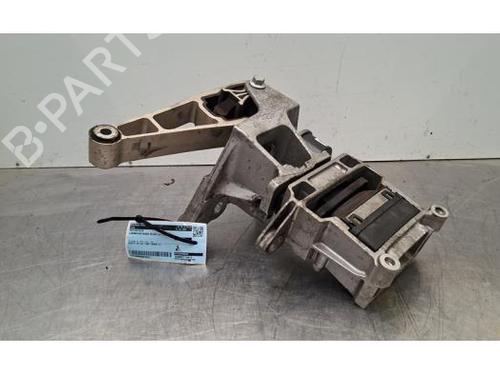 Used Engine mount Engine mount LAND ROVER RANGE ROVER EVOQUE (L551) 2.0 D150 (150 hp) 34408180 34408180