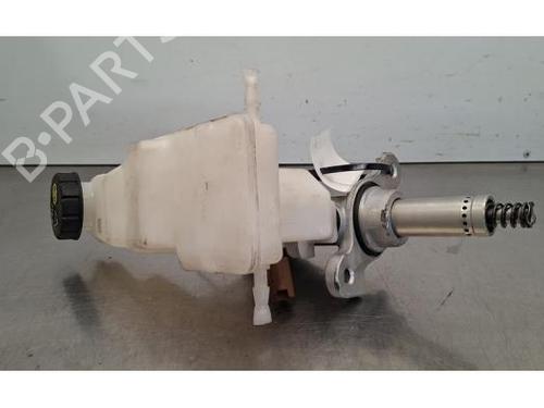 Used Brake master cylinder PEUGEOT 3008 III (KA_, KB_, KC_) e-210 (KCZKZX) (213 hp) 32128742