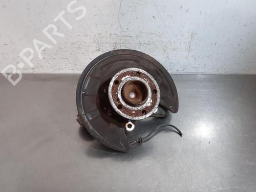 Used Right rear steering knuckle MERCEDES-BENZ CLA Coupe (C117) CLA 180 (117.342) (122 hp) 24015303