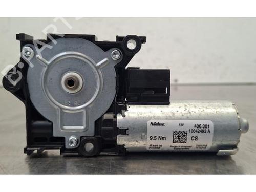 sunroof-engine-bmw-1-f40-2019-39909364 main image