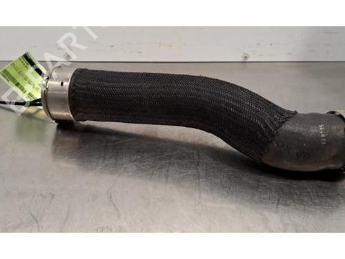 Tuyau d'intercooler PEUGEOT 308 III (FB_, FH_, FP_, F3_, FM_) Hybrid 225 (F3DGYT, F3DGNH) (224 hp) 31698678