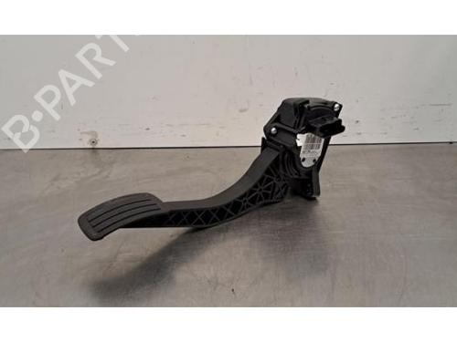 Pedal PEUGEOT 308 SW III (FC_, FJ_, FR_, F4_, FN_) PureTech 130 (FRHNSL, FRHNST) (131 hp) 32664691