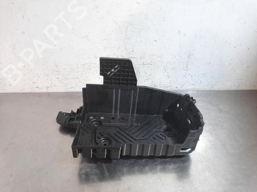Used Support PEUGEOT 208 II (UB_, UP_, UW_, UJ_) 1.2 PureTech 100 (101 hp) 24185125