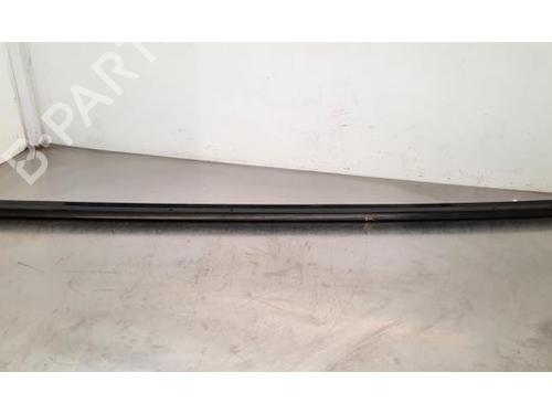 Used Roof bar PEUGEOT 2008 II (UD_, US_, UY_, UJ_, UR_, UC_) 1.5 BlueHDI 110 (UDYHSK) (110 hp) 23618433