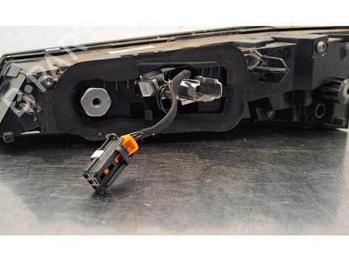 Left taillight PEUGEOT 308 III (FB_, FH_, FP_, F3_, FM_) PureTech 130 (FPHNSL, FPHNST) | BP25750056C34 
