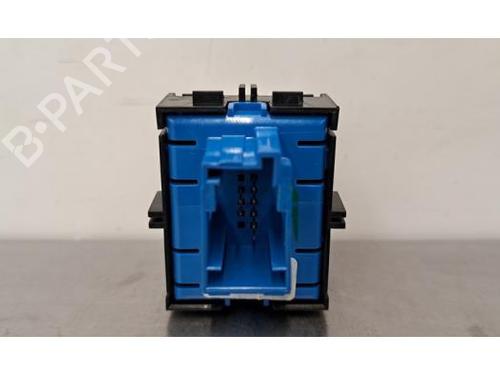 Switch PEUGEOT 3008 II SUV (MC_, MR_, MJ_, M4_) 1.5 BlueHDi 130 | BP29214853I30 