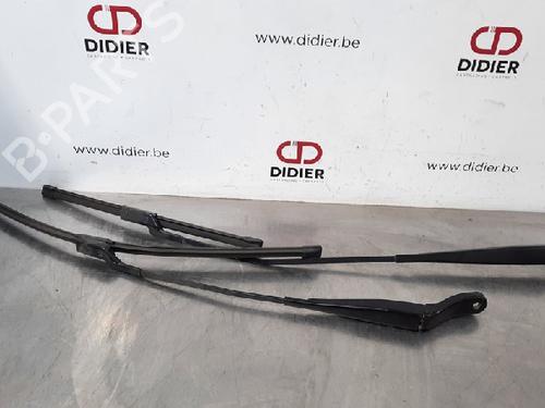 Used Front windshield wiper arm PEUGEOT 2008 I (CU_) 1.6 HDi (92 hp) 15016044