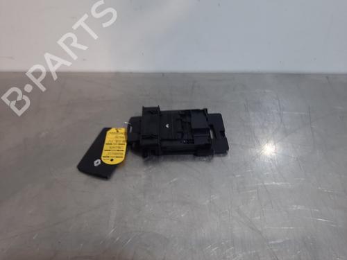 Card reader RENAULT LAGUNA III Grandtour (KT0/1) 2.0 dCi (KT01, KT08, KT09, KT0K, KT12, KT1D, KT1W) | BP21268308E4 