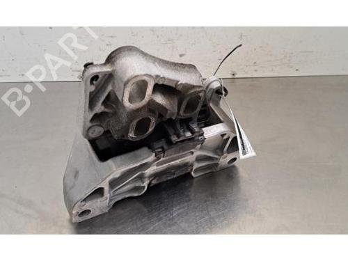 engine-mount-mercedes-benz-a-class-w177-2018-37861821 main image
