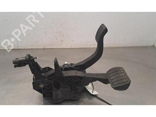Used Pedal Pedal PEUGEOT 3008 III (KA_, KB_, KC_) Hybrid 136 (KAHPYE) (136 hp) 33307569 33307569