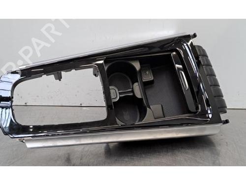 cupobject-holder-mercedes-benz-eqa-h243-2021-39153395 main image