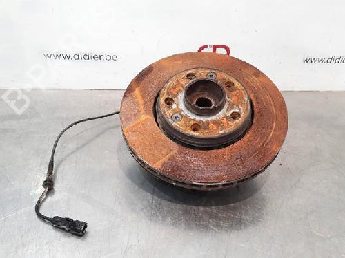 Used Right front steering knuckle RENAULT CAPTUR II (HF_) TCe 100 (HFMT) (101 hp) 10893196