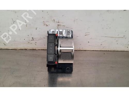 Used Gear lever PEUGEOT 308 III (FB_, FH_, FP_, F3_, FM_) Hybrid 136 (FPHPYC) (136 hp) 24871039