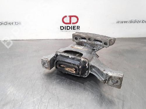 Used Engine mount MINI MINI CLUBMAN (R55) One D (90 hp) 10889100