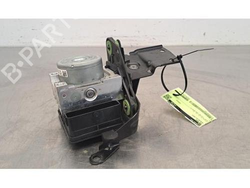 Used ABS pump AUDI Q3 (F3B) 35 TFSI Mild Hybrid (150 hp) 28684592