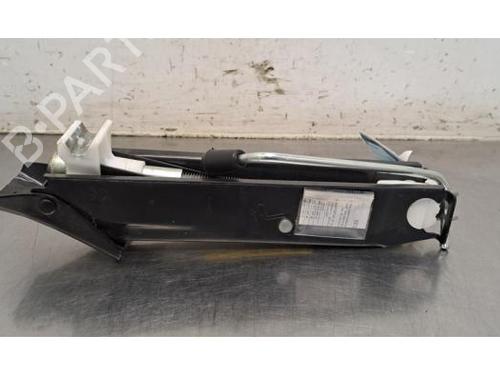 Used Jack Kit Jack Kit AUDI A1 (8X1, 8XK) 1.6 TDI (115 hp) 36310049 36310049